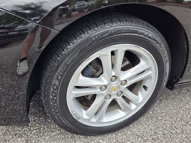 Used 2017 Chevrolet Cruze LT w/ Convenience Package FWD image 9