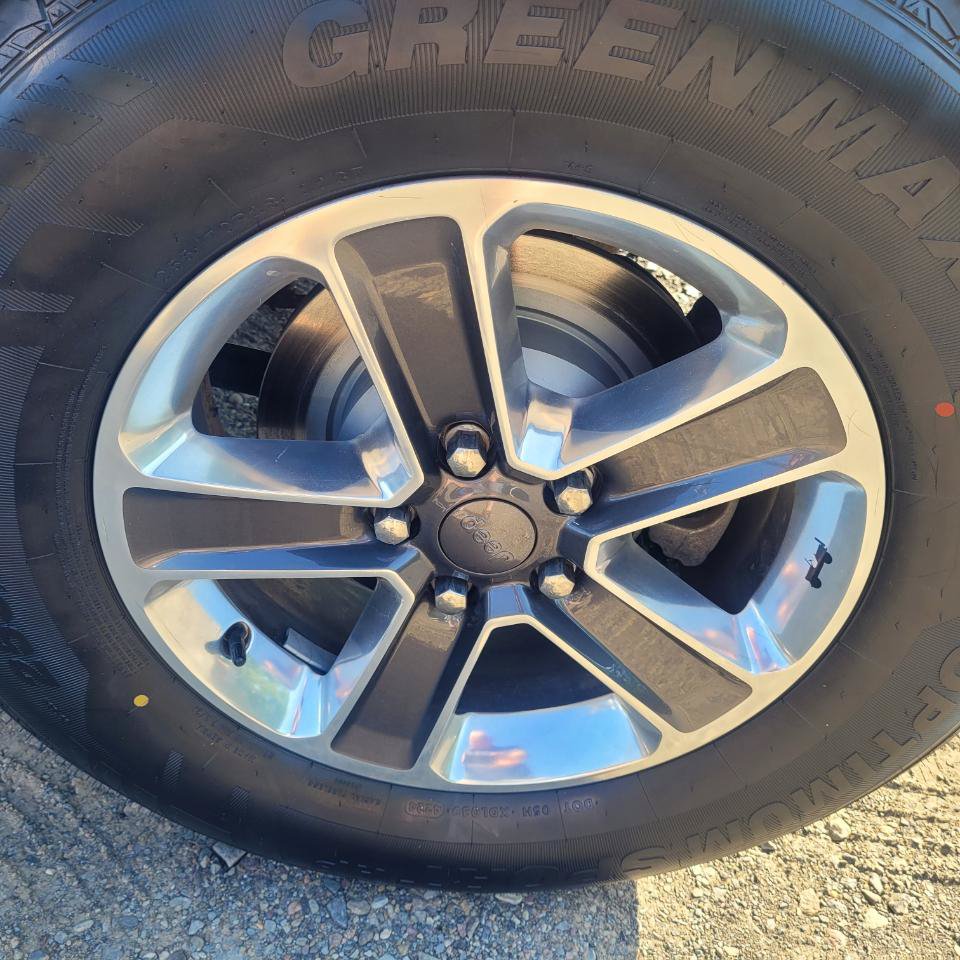 Used 2018 Jeep Wrangler Unlimited Sahara AWD/4WD image 41