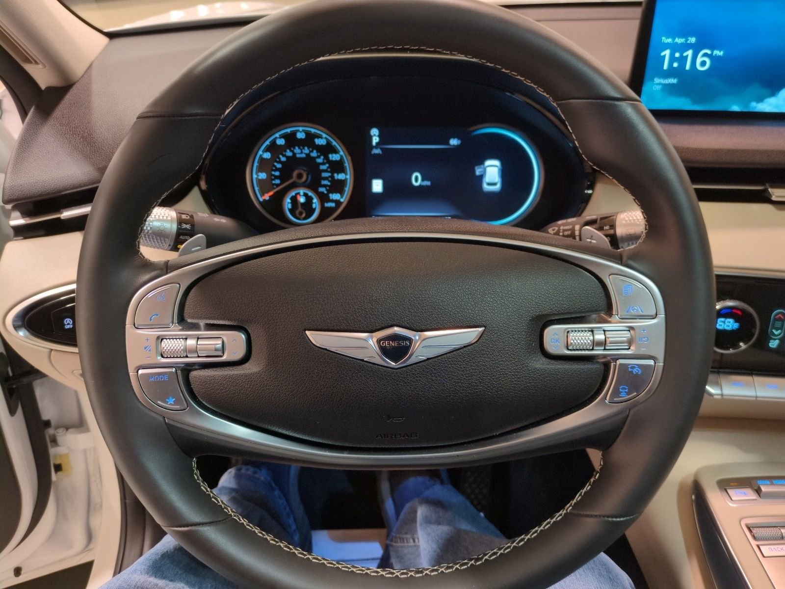 Certified 2025 Genesis GV70 2.5T w/ Select Package AWD/4WD image 18