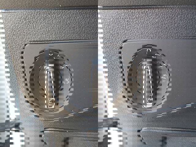 Certified 2024 Volkswagen Tiguan SE R-Line image 29