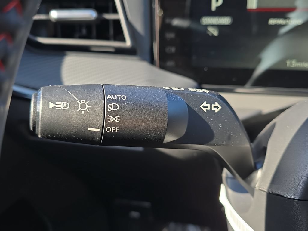 New 2026 Nissan Kicks SR w/ SR Premium Package FWD image 28