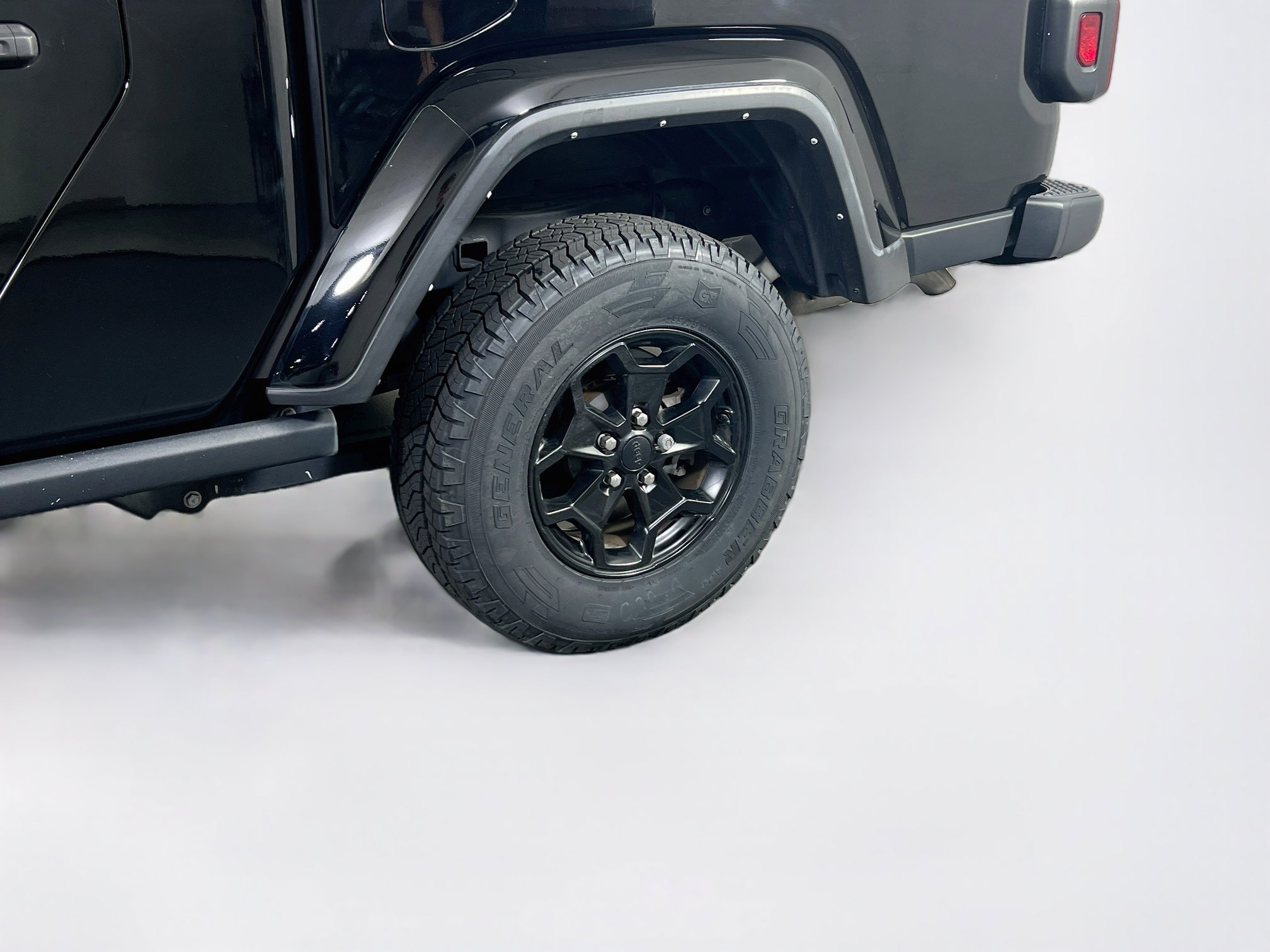 Used 2023 Jeep Gladiator Sport AWD/4WD image 28