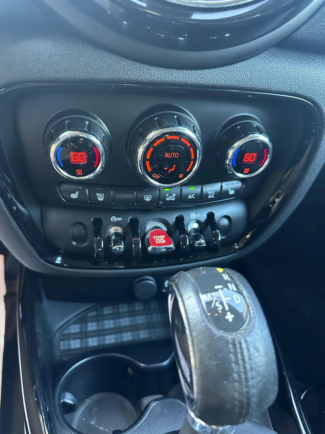 Used 2016 MINI Cooper Clubman Cooper Hatchback 4D image 40