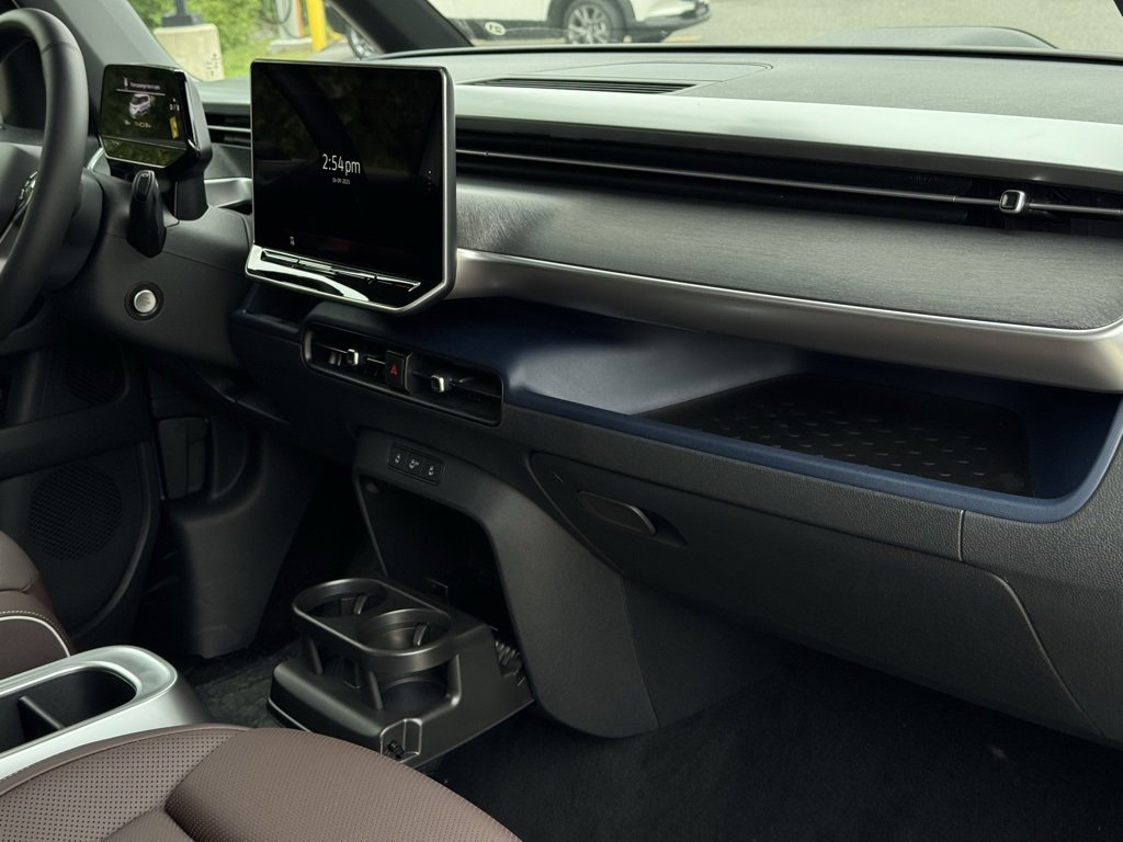 New 2025 Volkswagen ID. Buzz Pro S Plus image 29