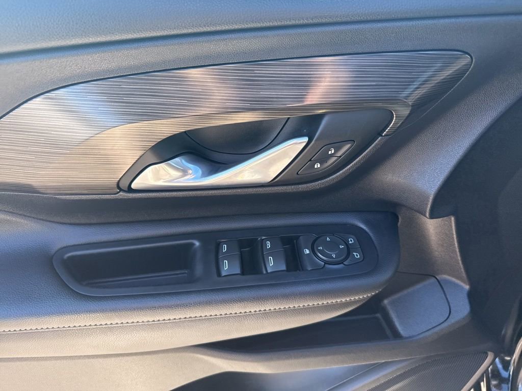 Used 2022 GMC Terrain SLE image 18