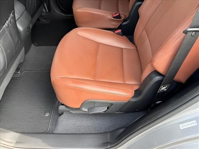Used 2014 Hyundai Santa Fe Limited FWD image 9