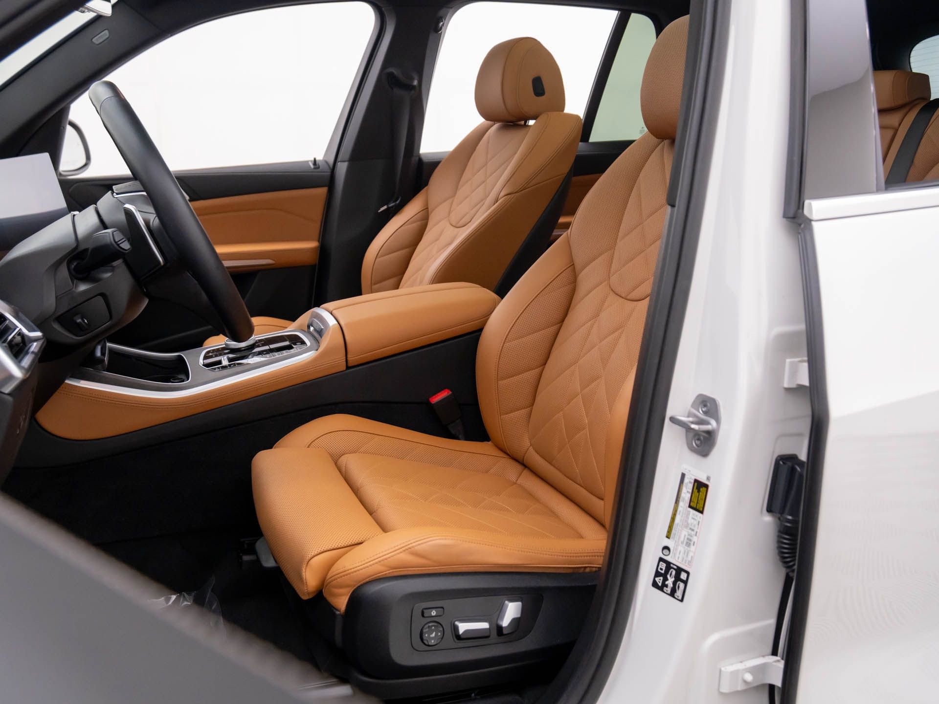 Certified 2024 BMW X5 xDrive40i w/ Parking Assistance Package image 15