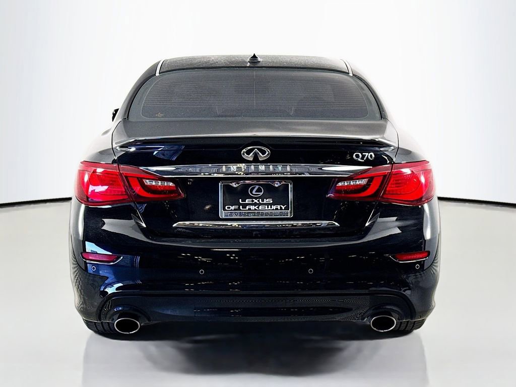 Used 2019 INFINITI Q70 Luxe w/ Proactive Package image 6