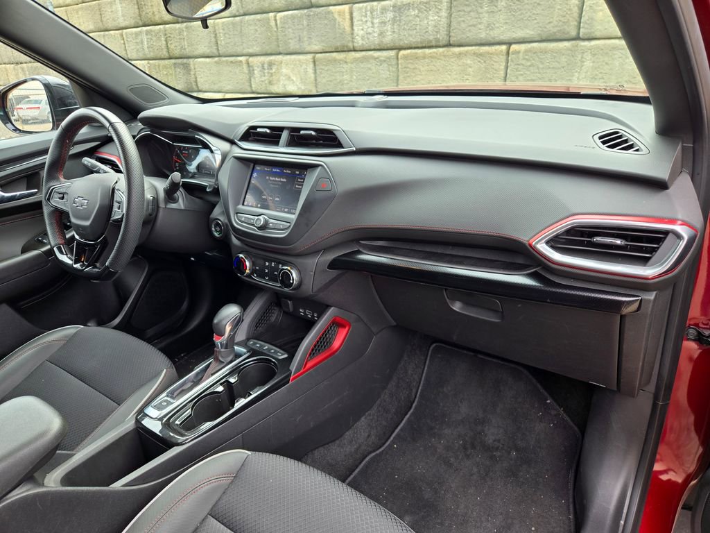 Used 2023 Chevrolet TrailBlazer RS image 30