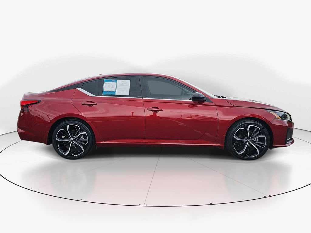 Used 2023 Nissan Altima 2.5 SR FWD image 5