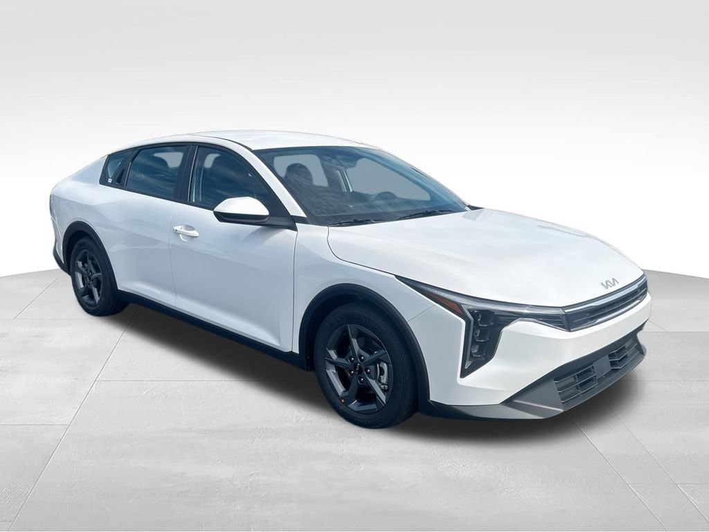 Certified 2026 Kia K4 FWD image 2