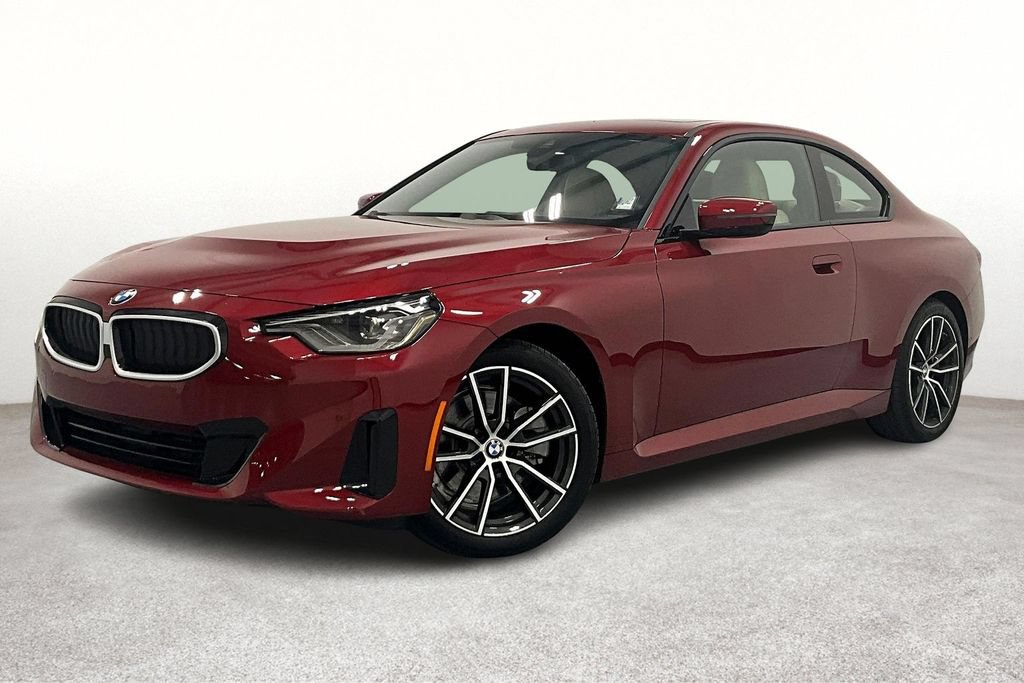 New 2025 BMW 230i Coupe w/ Premium Package RWD image 2