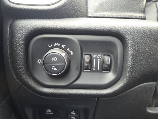 Used 2025 RAM 1500 Big Horn AWD/4WD image 12