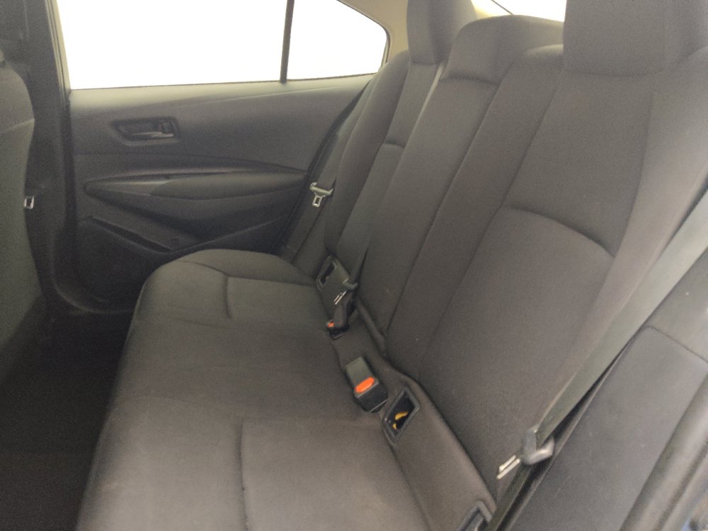 Used 2025 Toyota Corolla LE FWD image 18