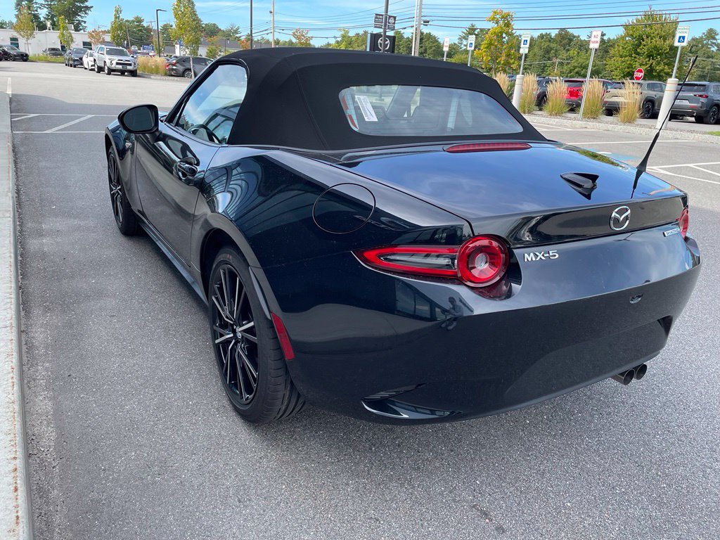 New 2026 MAZDA MX-5 Miata Grand Touring w/ Weather Package RWD image 9