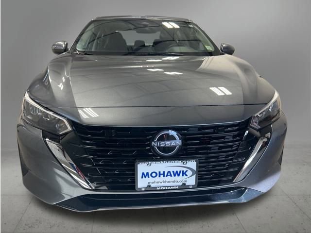 Used 2025 Nissan Sentra SV w/ All-Weather Package image 2