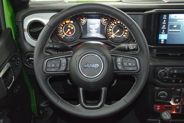 Used 2025 Jeep Wrangler Sport image 38