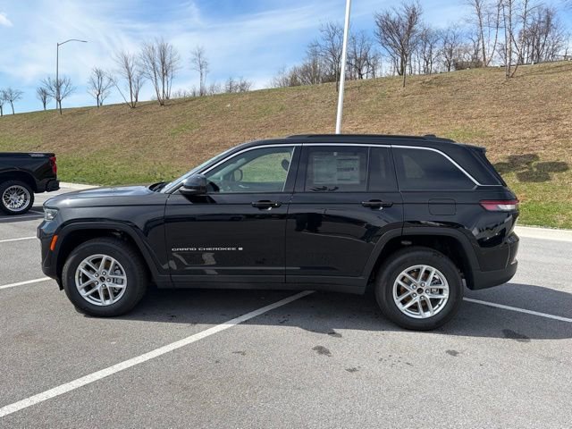 New 2026 Jeep Grand Cherokee Laredo AWD/4WD image 4