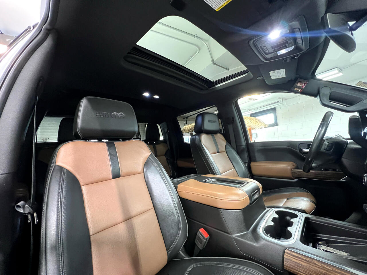 Used 2019 Chevrolet Silverado 1500 High Country image 25