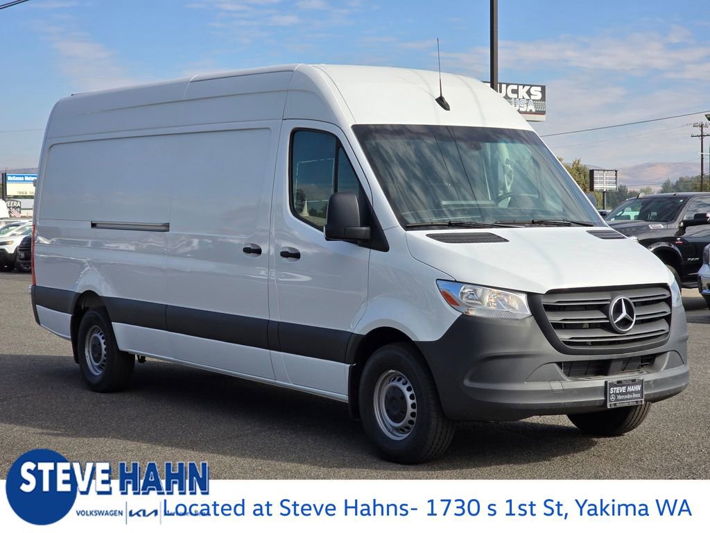 Used 2024 Mercedes-Benz Sprinter 2500 image 7