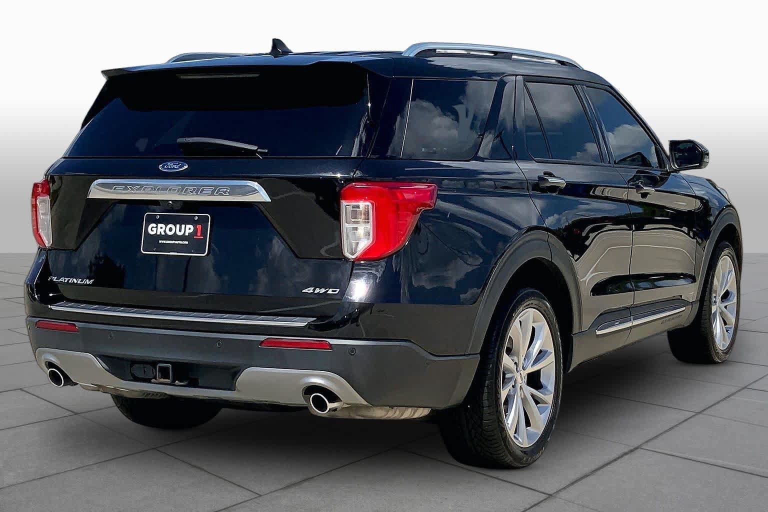 Used 2021 Ford Explorer Platinum w/ Premium Technology Package AWD/4WD image 13