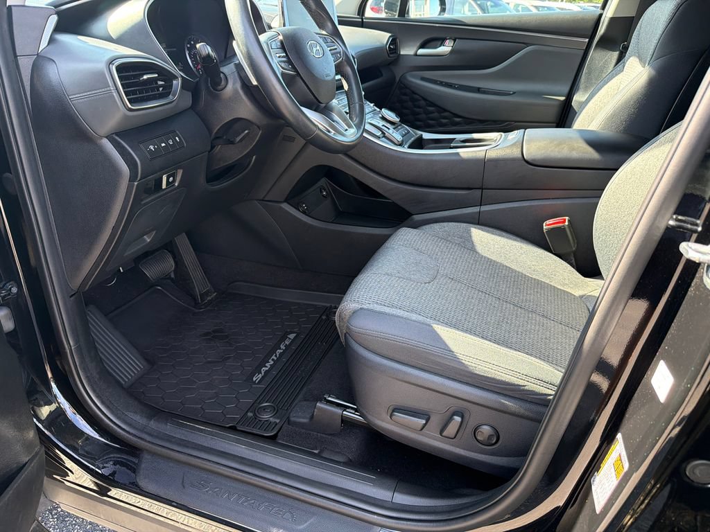 Used 2023 Hyundai Santa Fe SEL FWD image 9