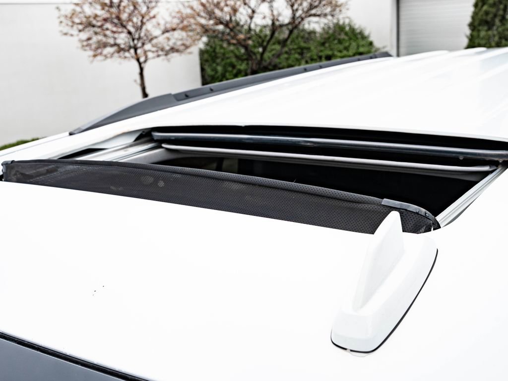 Used 2018 GMC Yukon SLT image 14