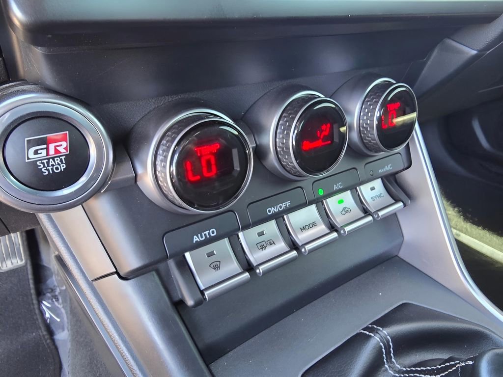 Used 2024 Toyota GR86 image 20