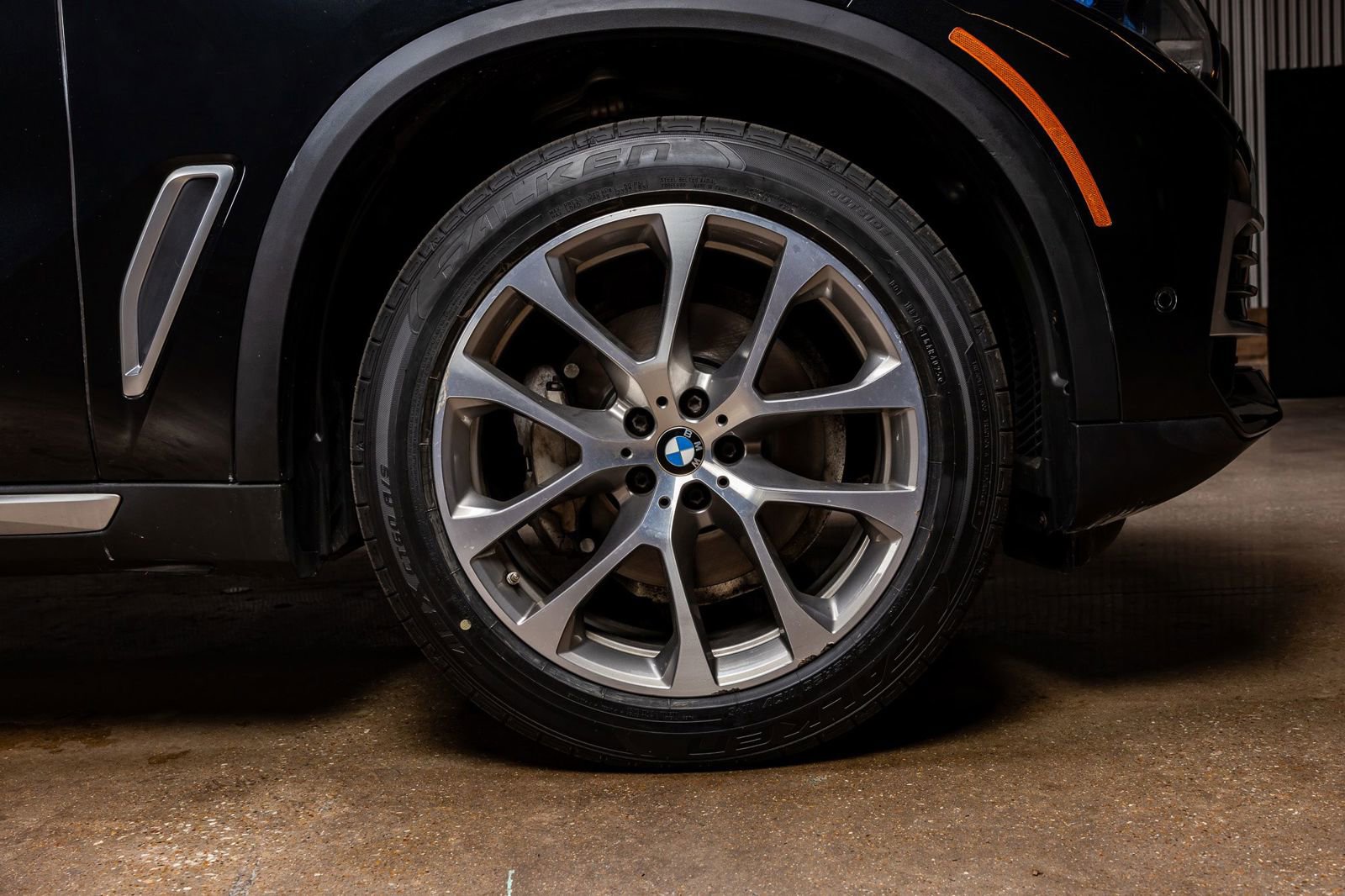 Used 2022 BMW X5 xDrive40i w/ Executive Package image 11