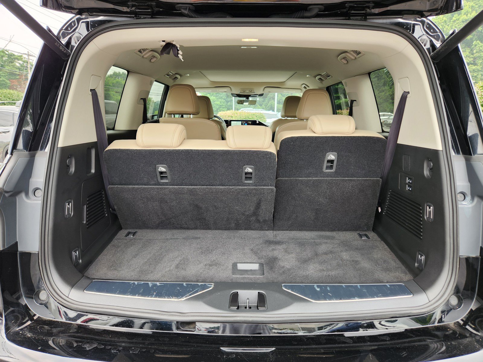 Certified 2025 INFINITI QX80 Pure AWD/4WD image 8