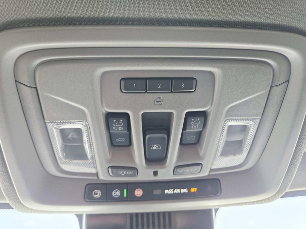 Used 2024 GMC Sierra 3500 Denali w/ Denali Reserve Package AWD/4WD image 37