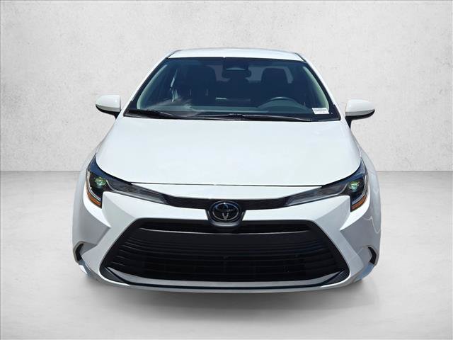 Used 2024 Toyota Corolla LE FWD image 2