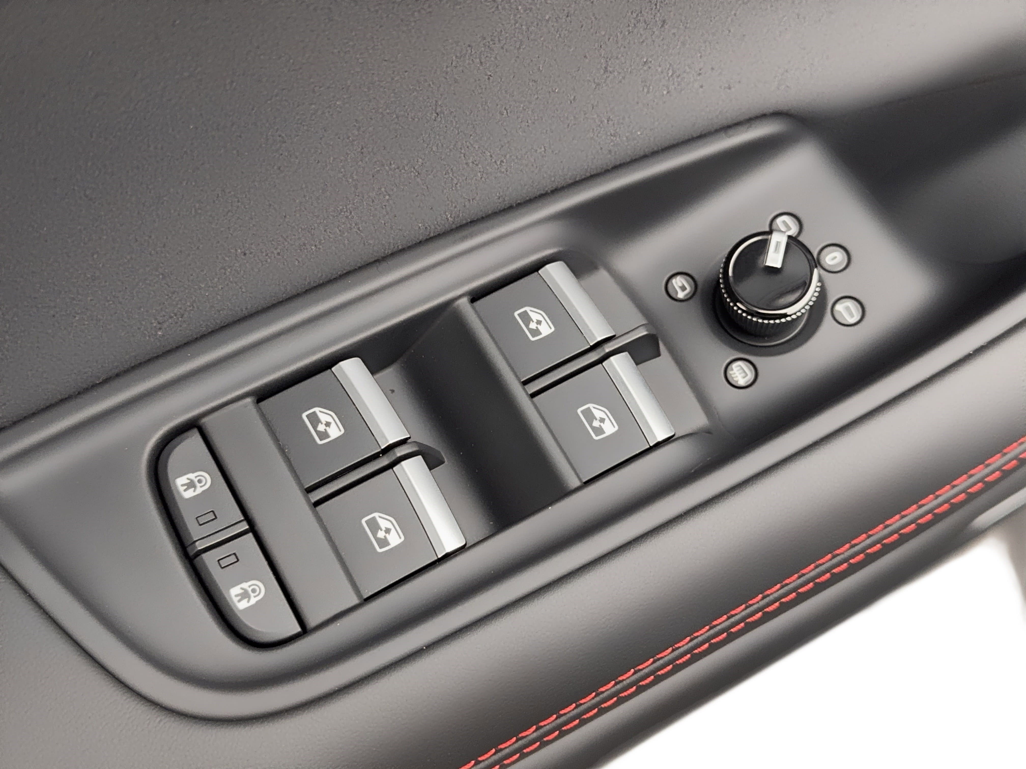 New 2026 Audi SQ8 Prestige image 14