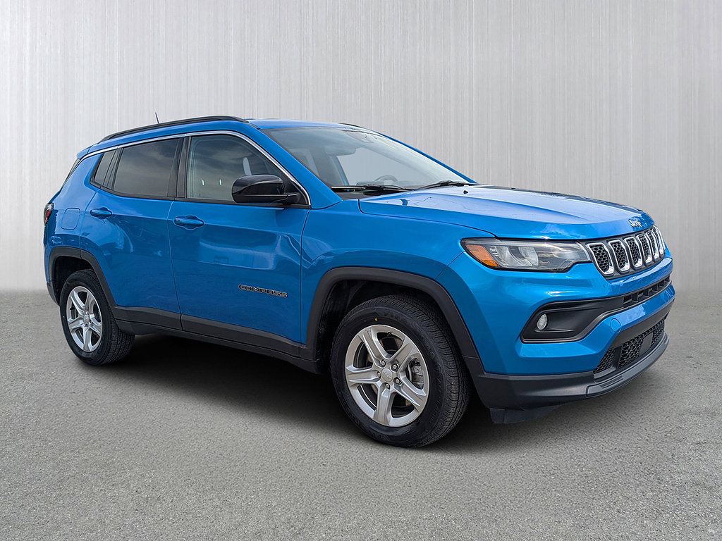 Certified 2024 Jeep Compass Latitude AWD/4WD image 34