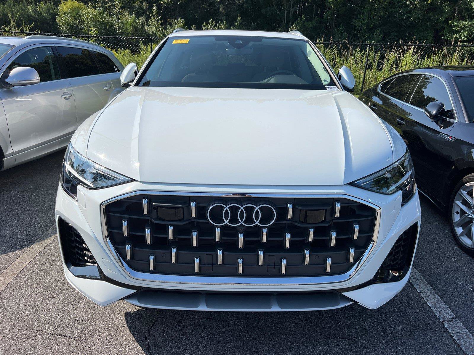 Used 2025 Audi Q8 Premium Plus AWD/4WD image 2