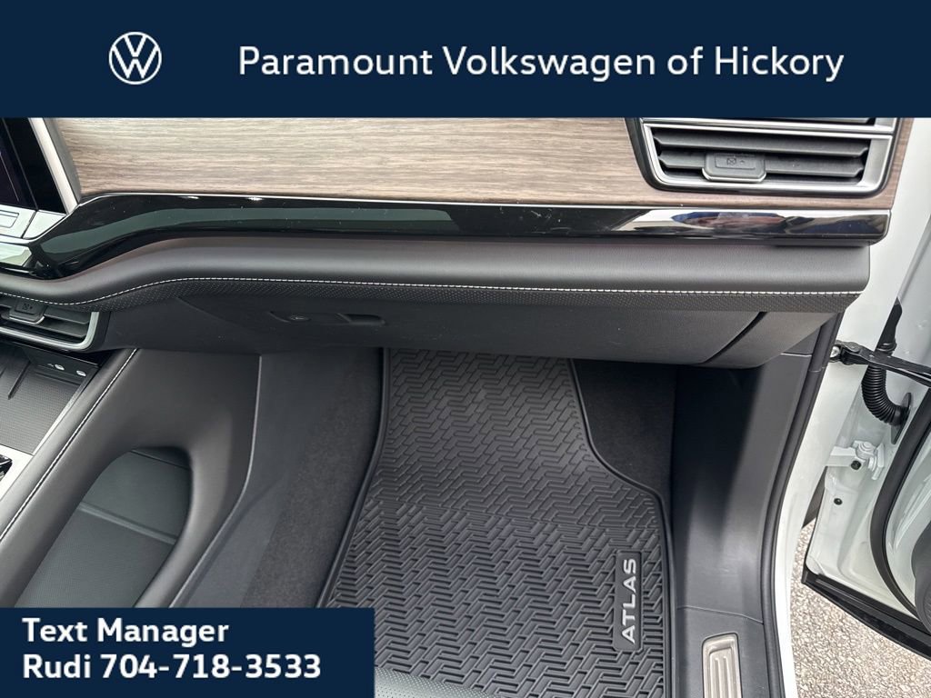 New 2026 Volkswagen Atlas SEL Premium R-Line image 40