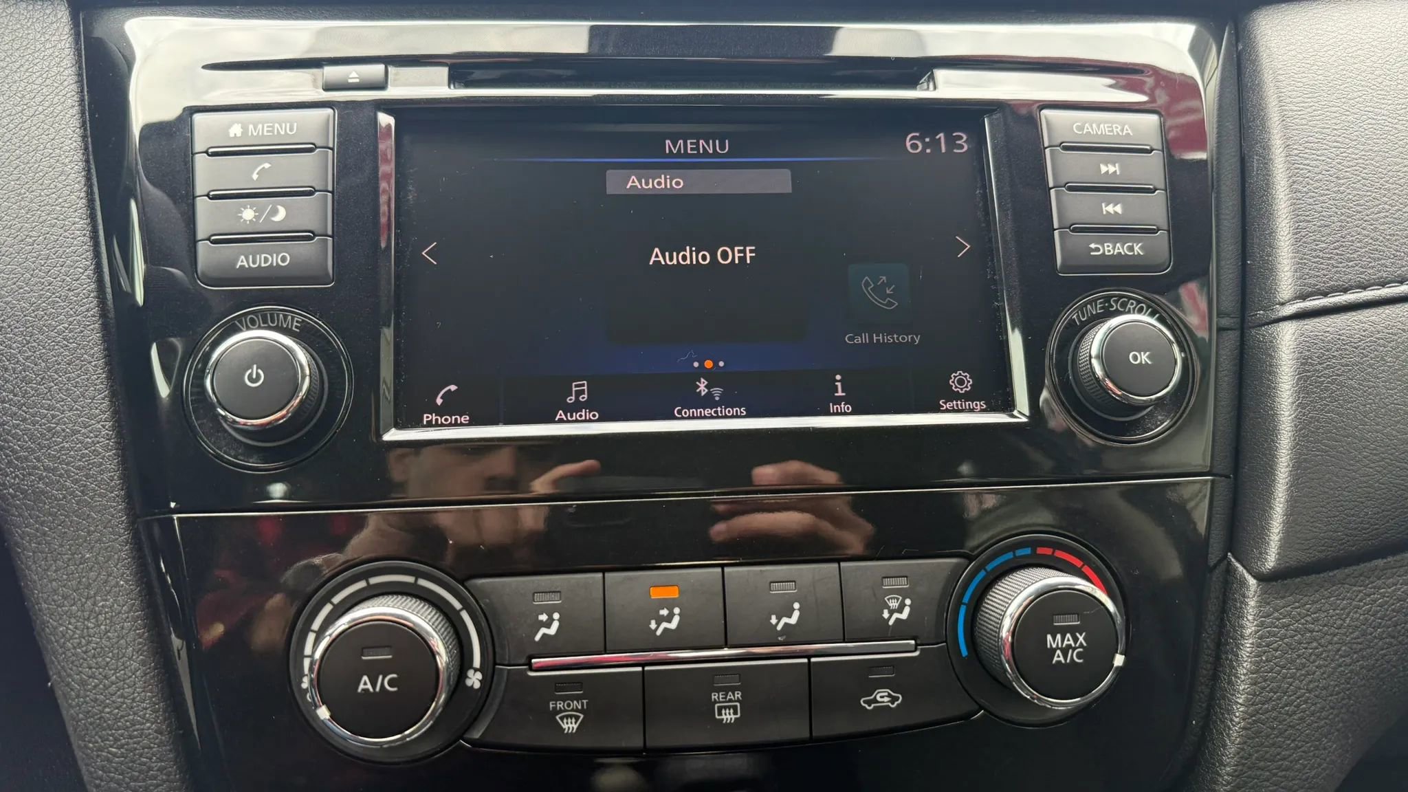 Used 2019 Nissan Rogue S image 18