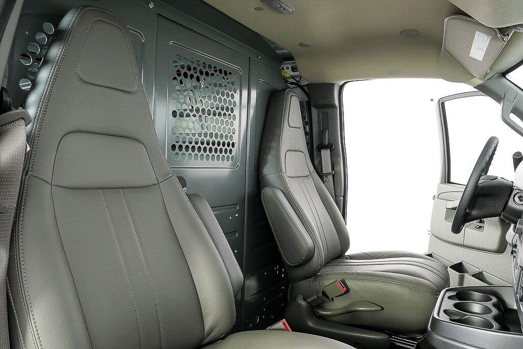 New 2025 GMC Savana 2500 w/ Driver Convenience Package RWD image 17