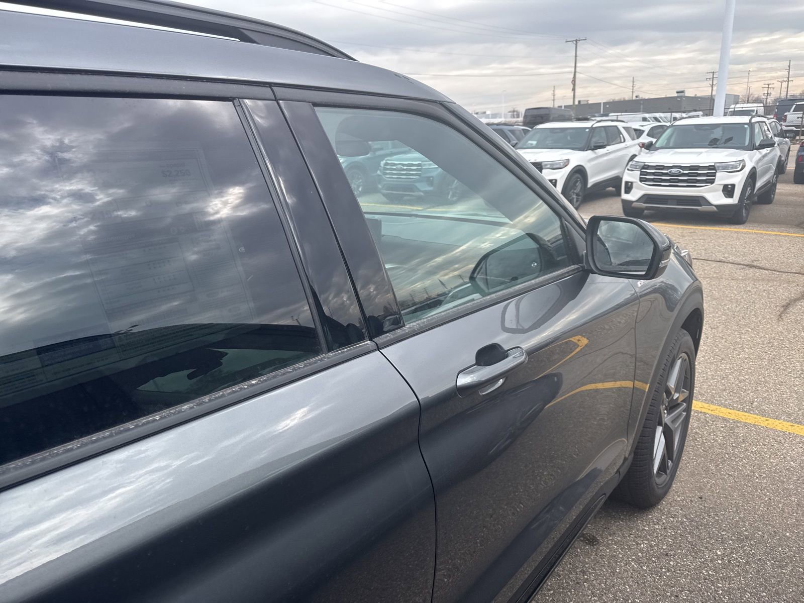 New 2026 Ford Explorer ST-Line w/ ST-Line Street Pack image 13