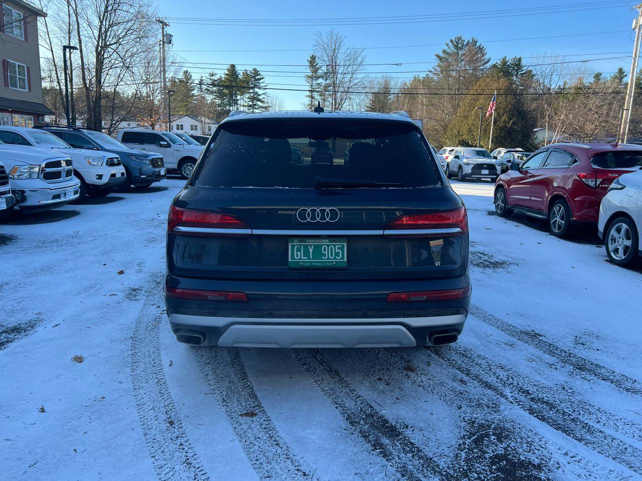 Used 2025 Audi Q7 3.0T Premium w/ Convenience Package image 4