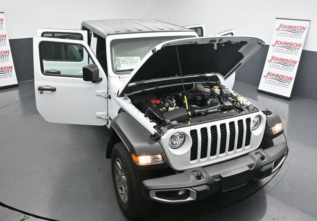 Used 2022 Jeep Gladiator Sport image 39