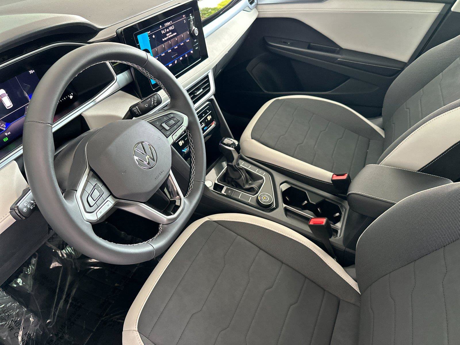 New 2026 Volkswagen Taos SE AWD/4WD image 9