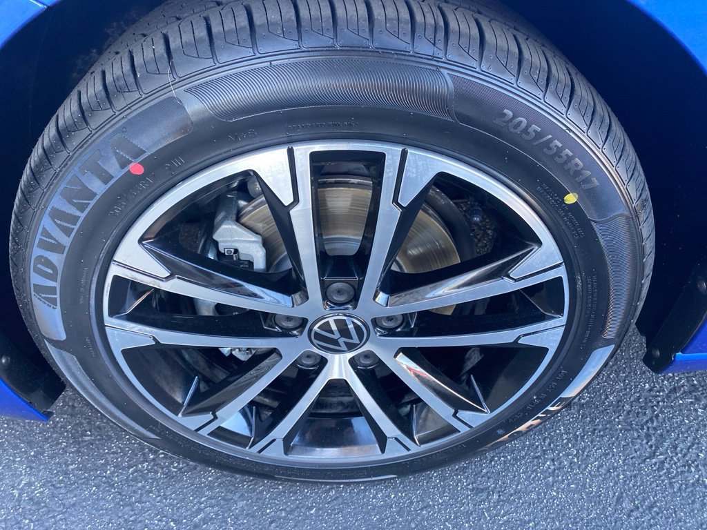 Used 2024 Volkswagen Jetta Sport FWD image 30