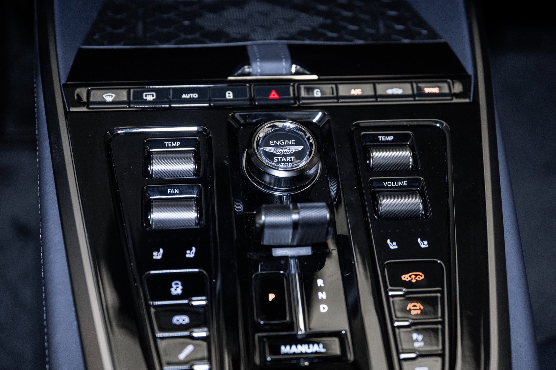 Used 2025 Aston Martin DBX 707 image 43