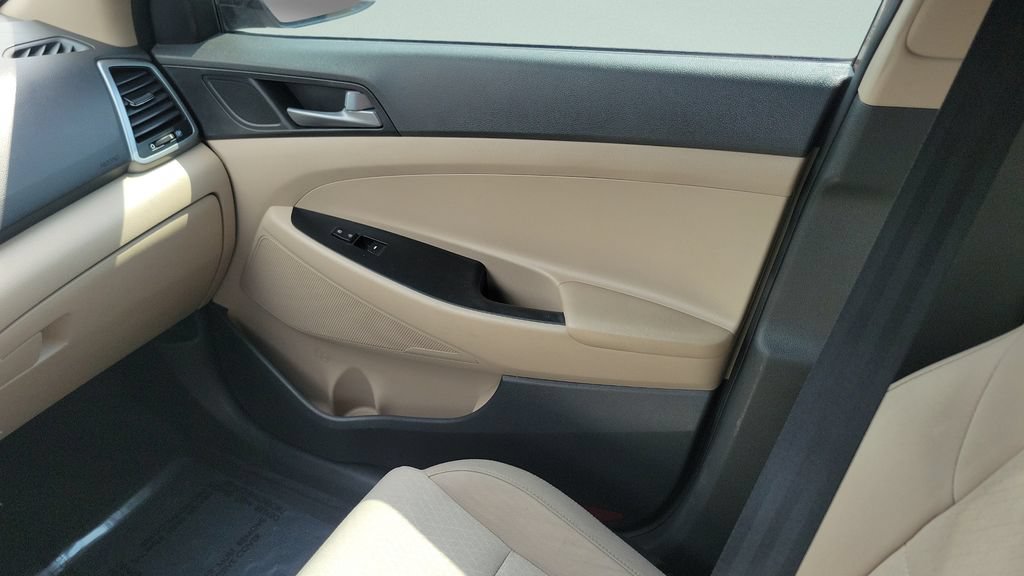 Used 2016 Hyundai Tucson Sport FWD image 13
