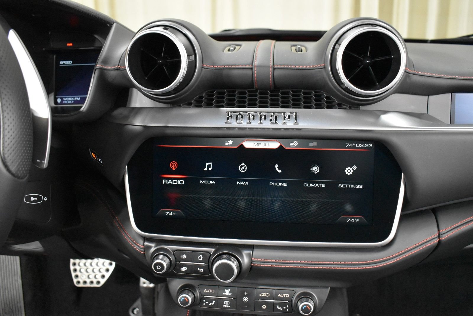 Used 2020 Ferrari Portofino RWD image 18