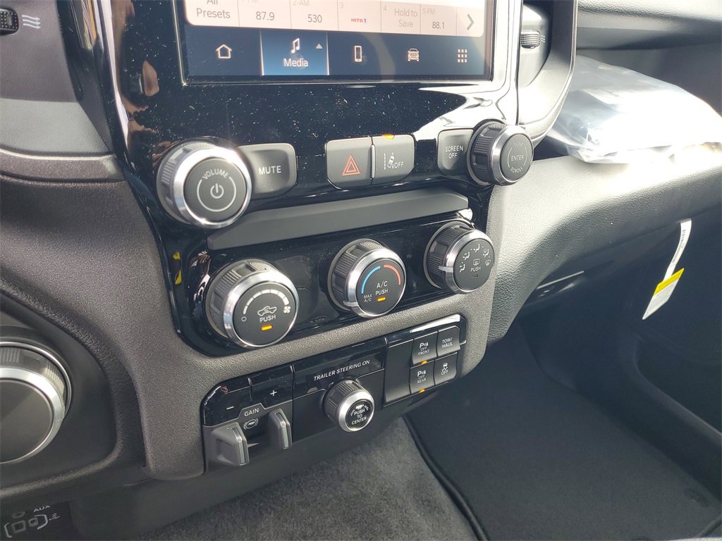 New 2026 RAM 1500 Express image 17