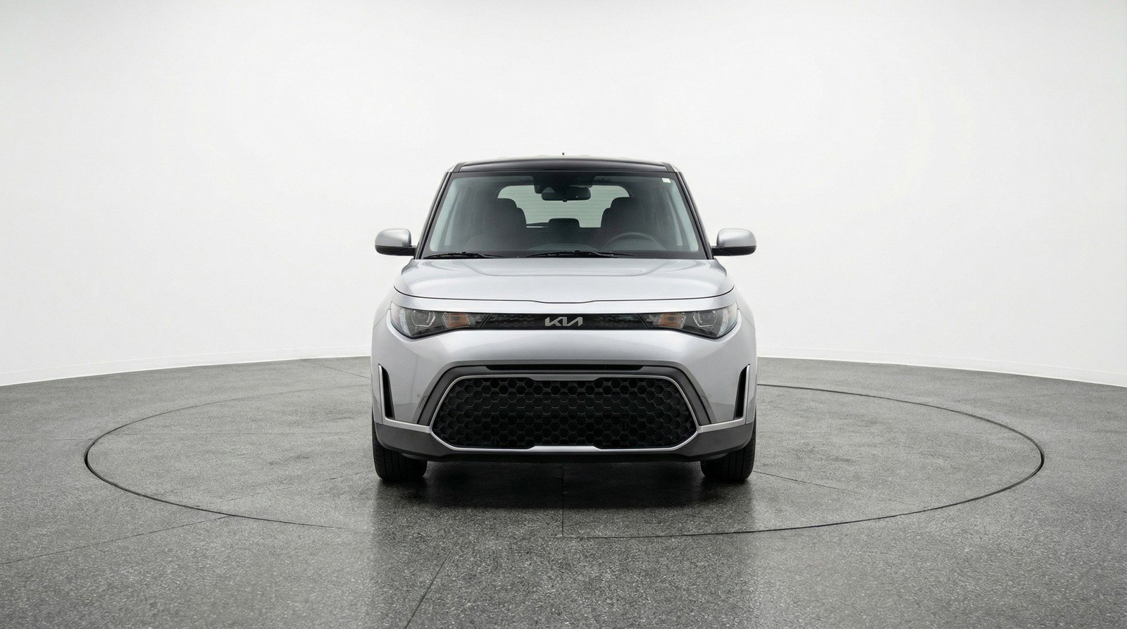 Used 2025 Kia Soul LX w/ LX Technology Package image 2