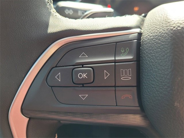 Used 2025 Jeep Grand Cherokee Altitude image 25