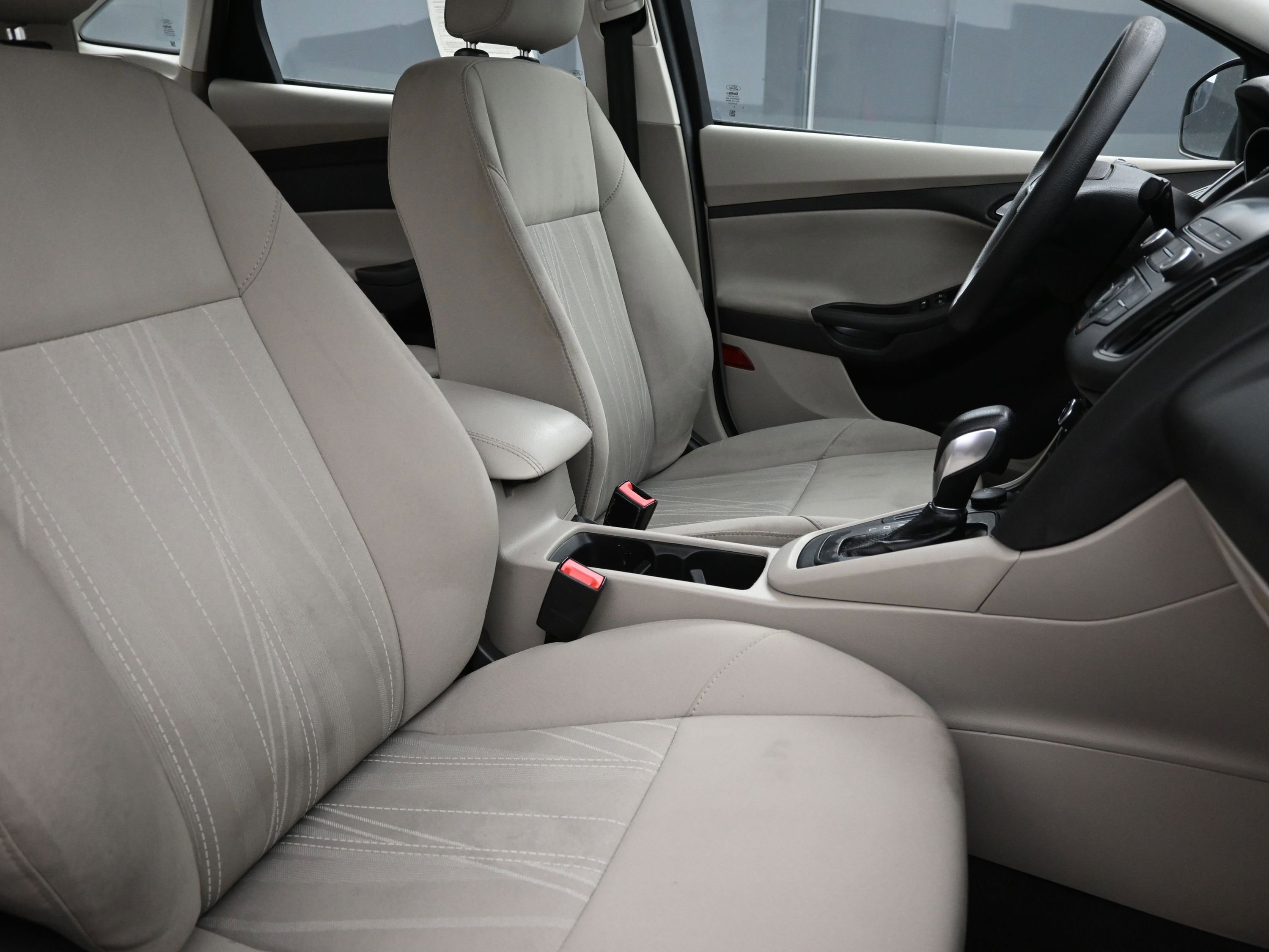 Used 2018 Ford Focus SE image 27